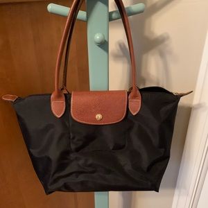 Longchamp tote. Medium.